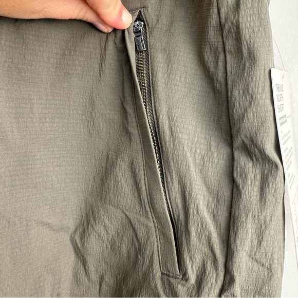 Athleta Trekkie North Shorts Women's Size 18 530626-02 Olive Green NWT Hiking - Picture 10 of 12